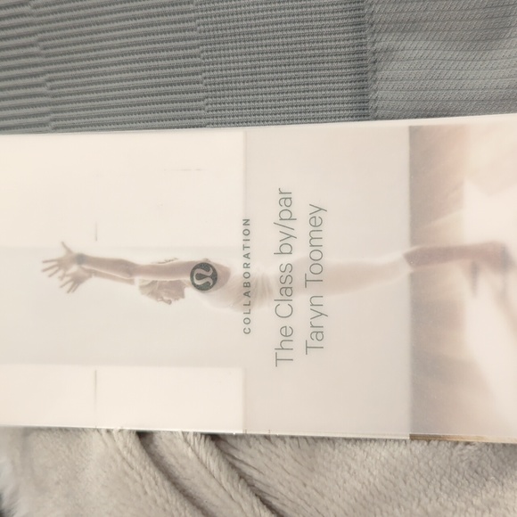 NWT Lululemon Awakening Crop *Taryn Toomey Collection 17" Earl Grey - Picture 7 of 12